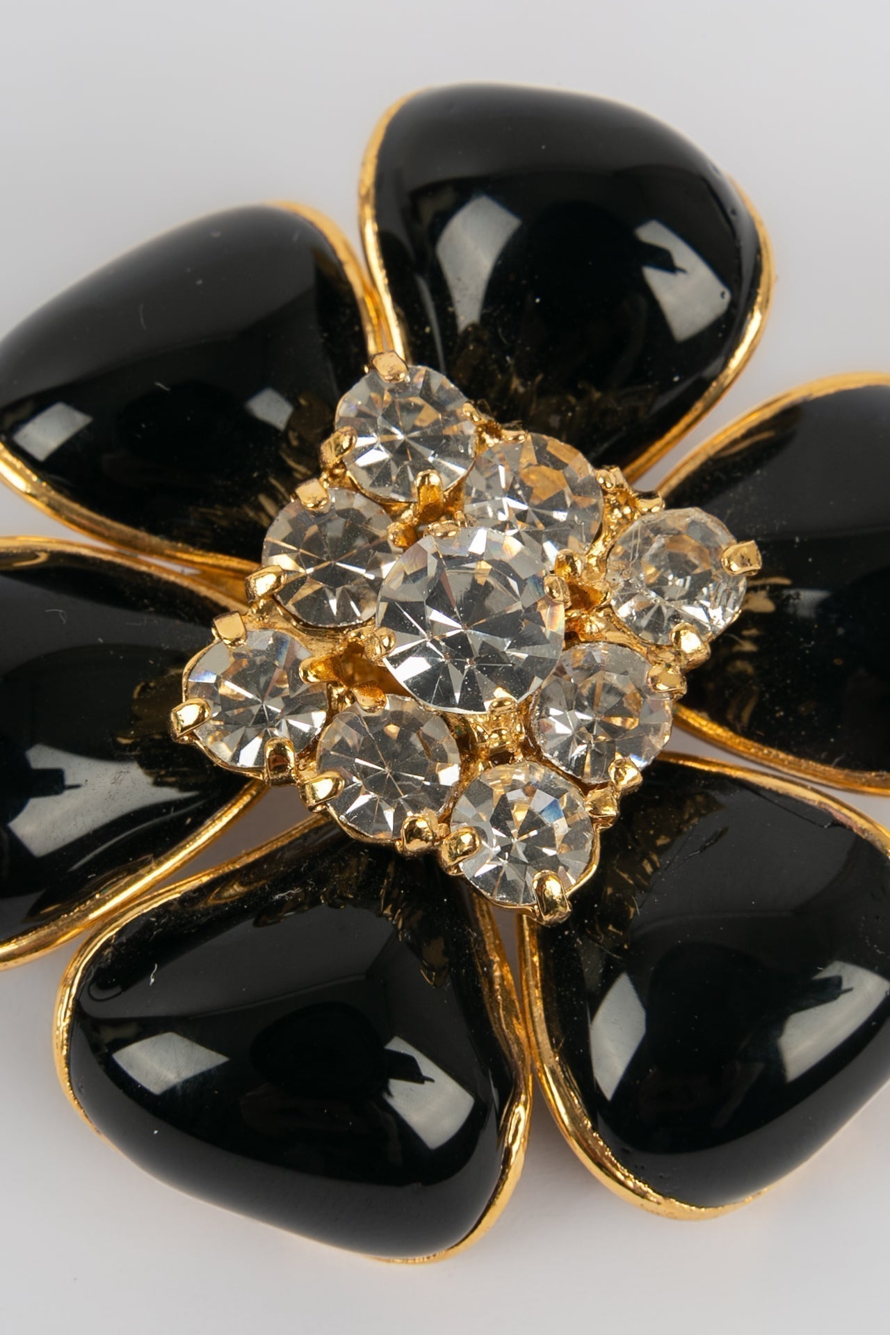 Broche camélia Chanel 1995