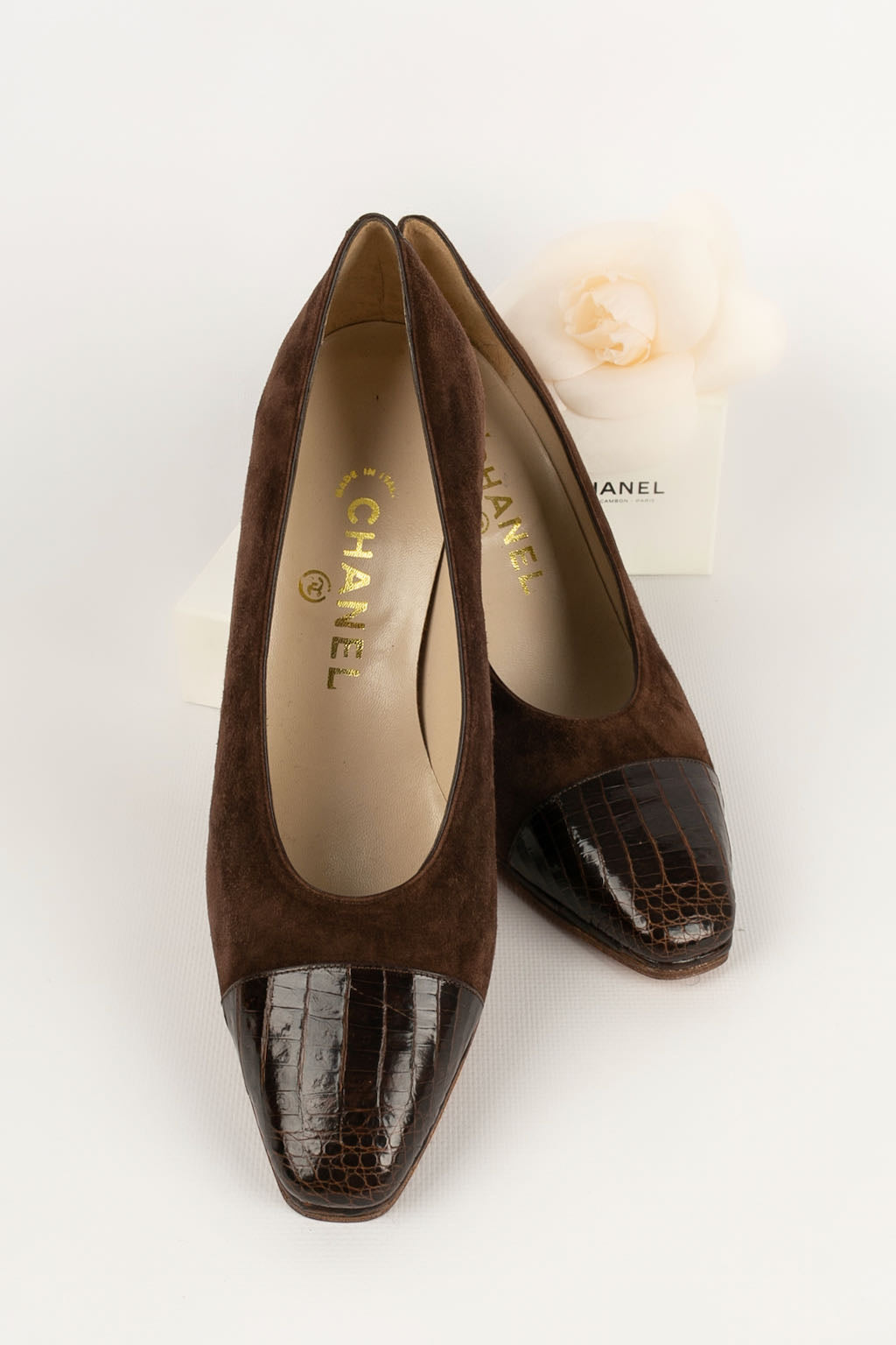 Escarpins en cuir Chanel