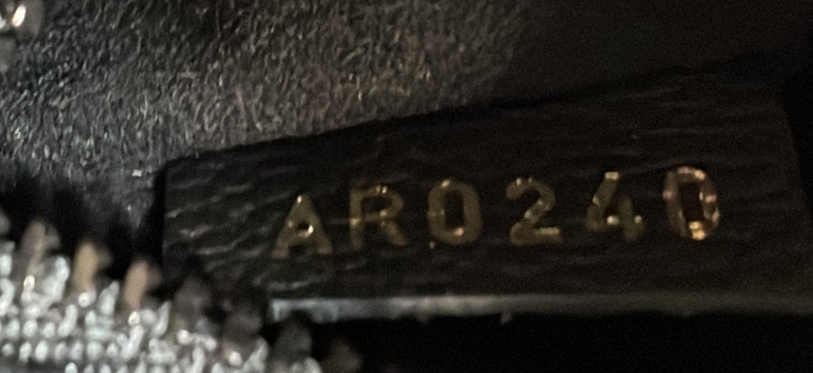 Lockme Monochrome Tote Leather PM