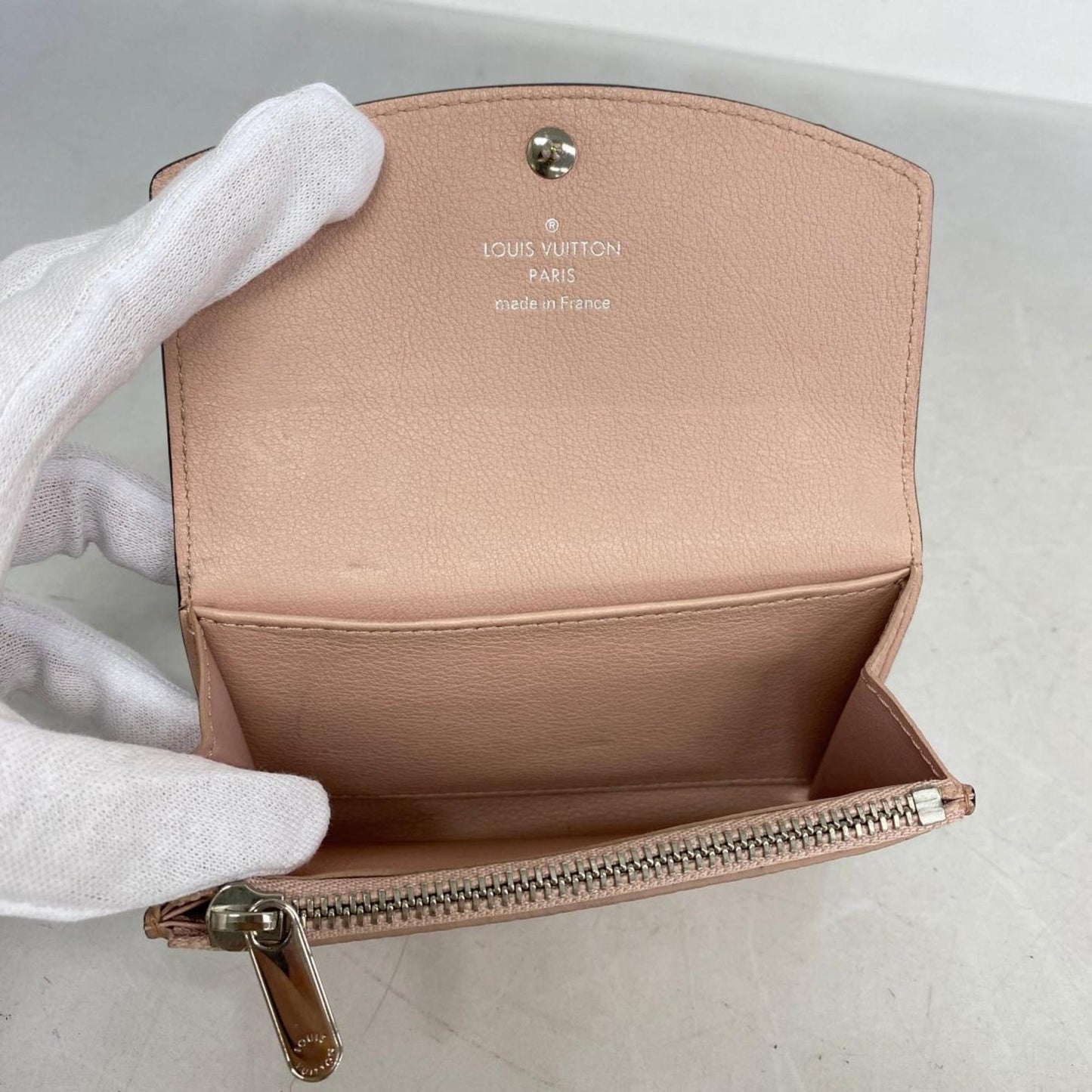 Louis Vuitton Mahina  Leather Wallet  ()