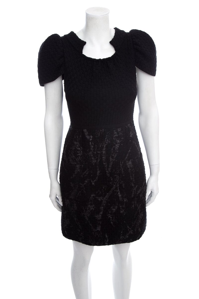 Chanel Black Cap Sleeve Foil Print Detail Dress SZ 34