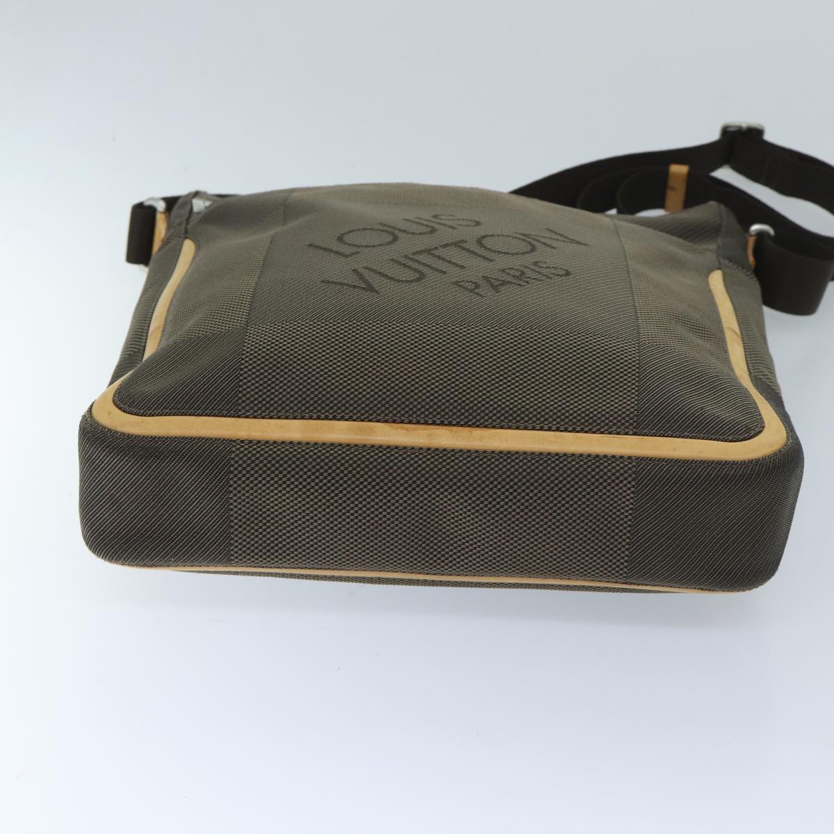 Louis Vuitton Geant  Canvas Shoulder Bag ()