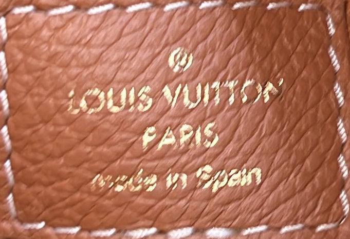 Low Key Hobo Calfskin PM