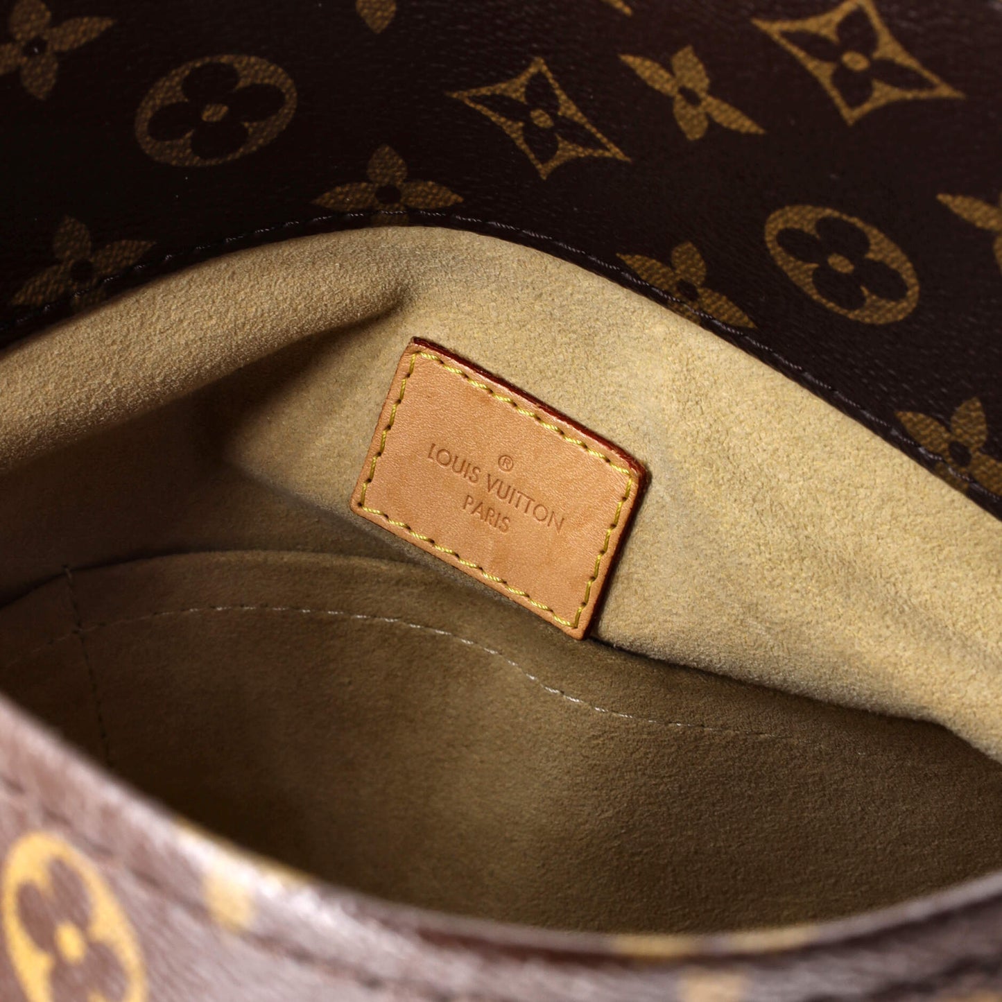 Artsy Handbag Monogram Canvas MM