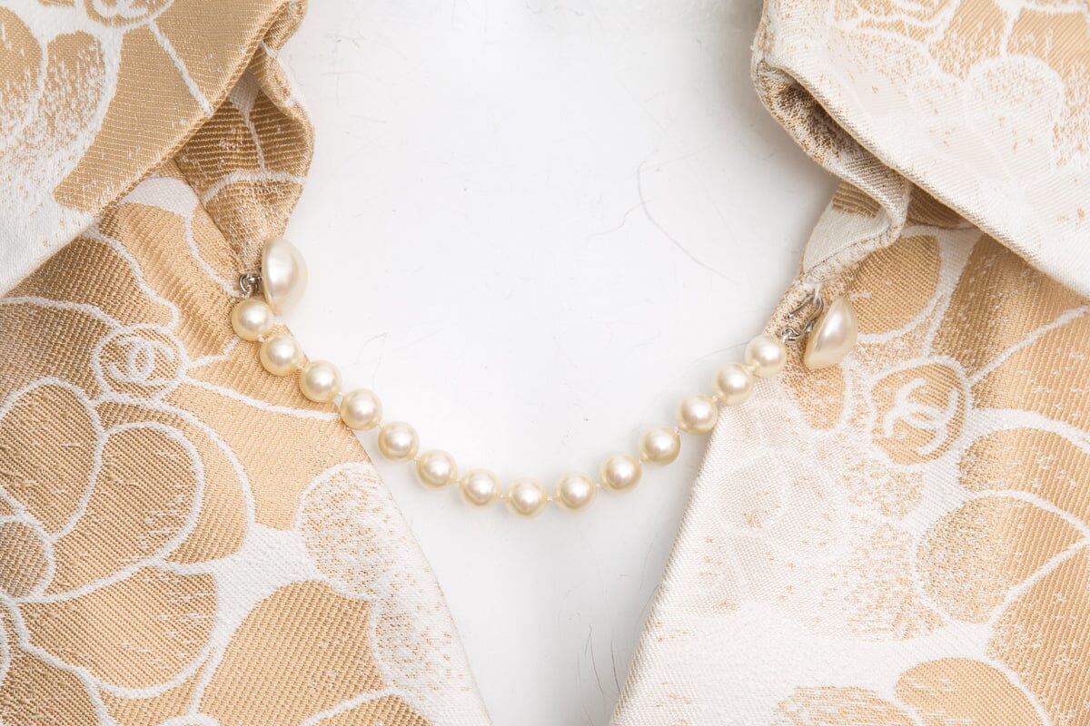 Chanel 2017 Cream & Gold Floral Print Jacket SZ 38