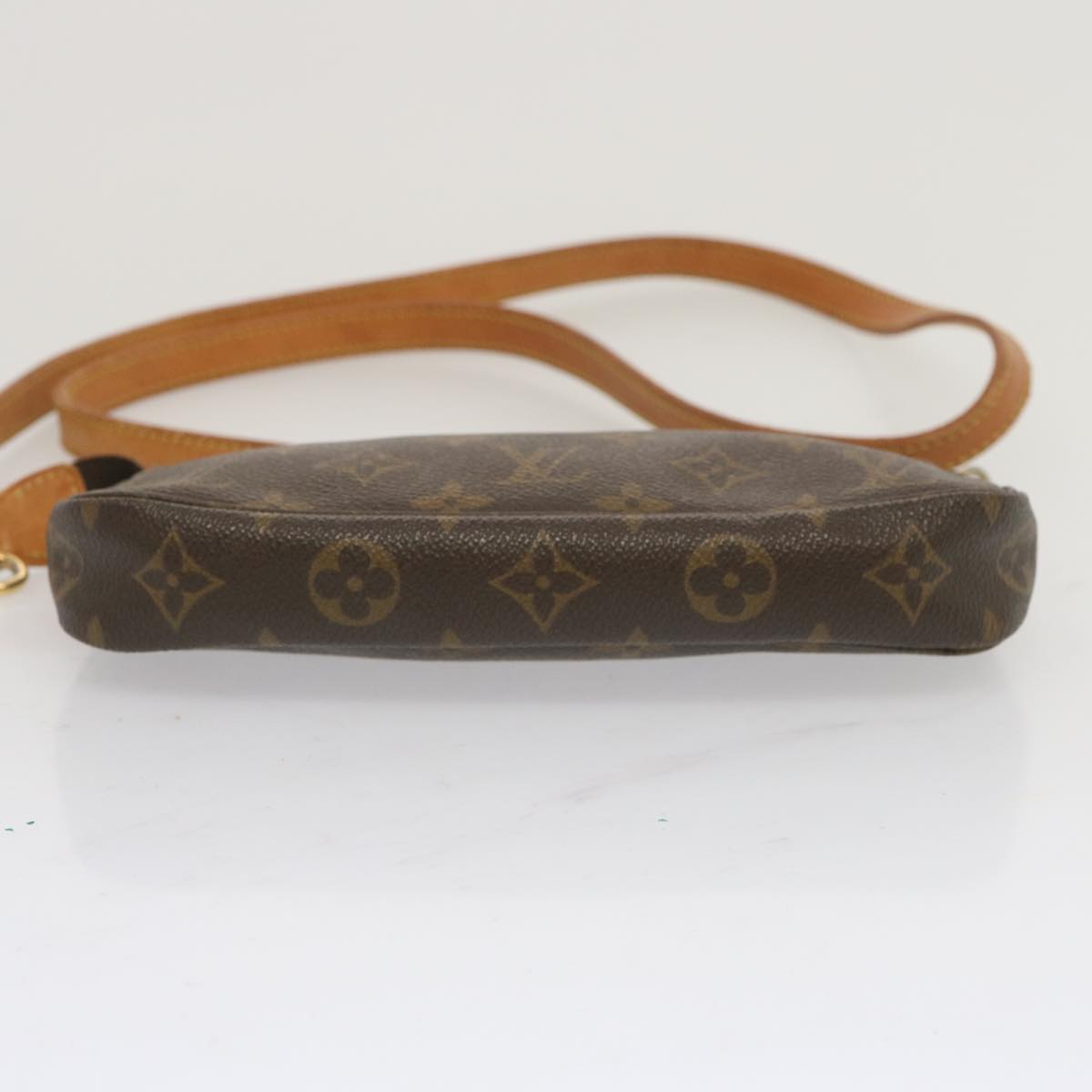 Louis Vuitton Pochette Accessoires  Canvas Clutch Bag ()