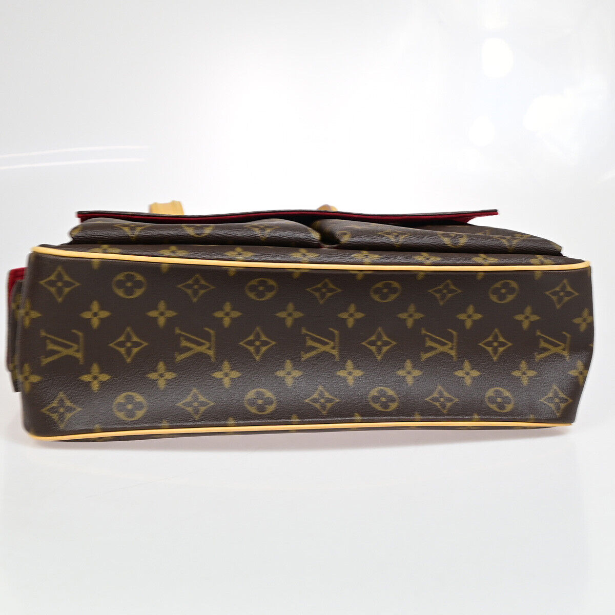 Louis Vuitton Multipli Cité  Canvas Shoulder Bag ()