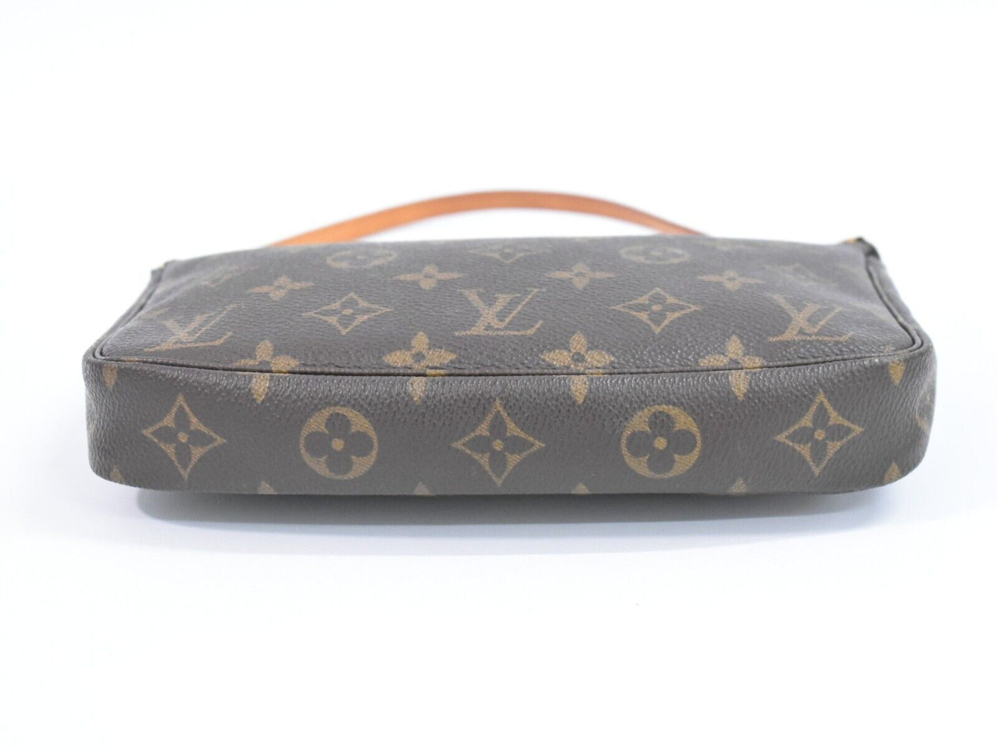 Louis Vuitton Pochette Accessoire  Canvas Clutch Bag ()