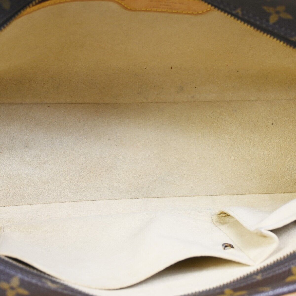 Louis Vuitton Cité  Canvas Shoulder Bag ()