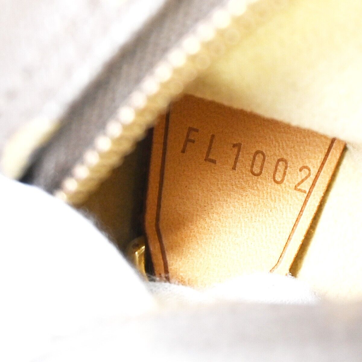 Louis Vuitton Cite  Canvas Shoulder Bag ()