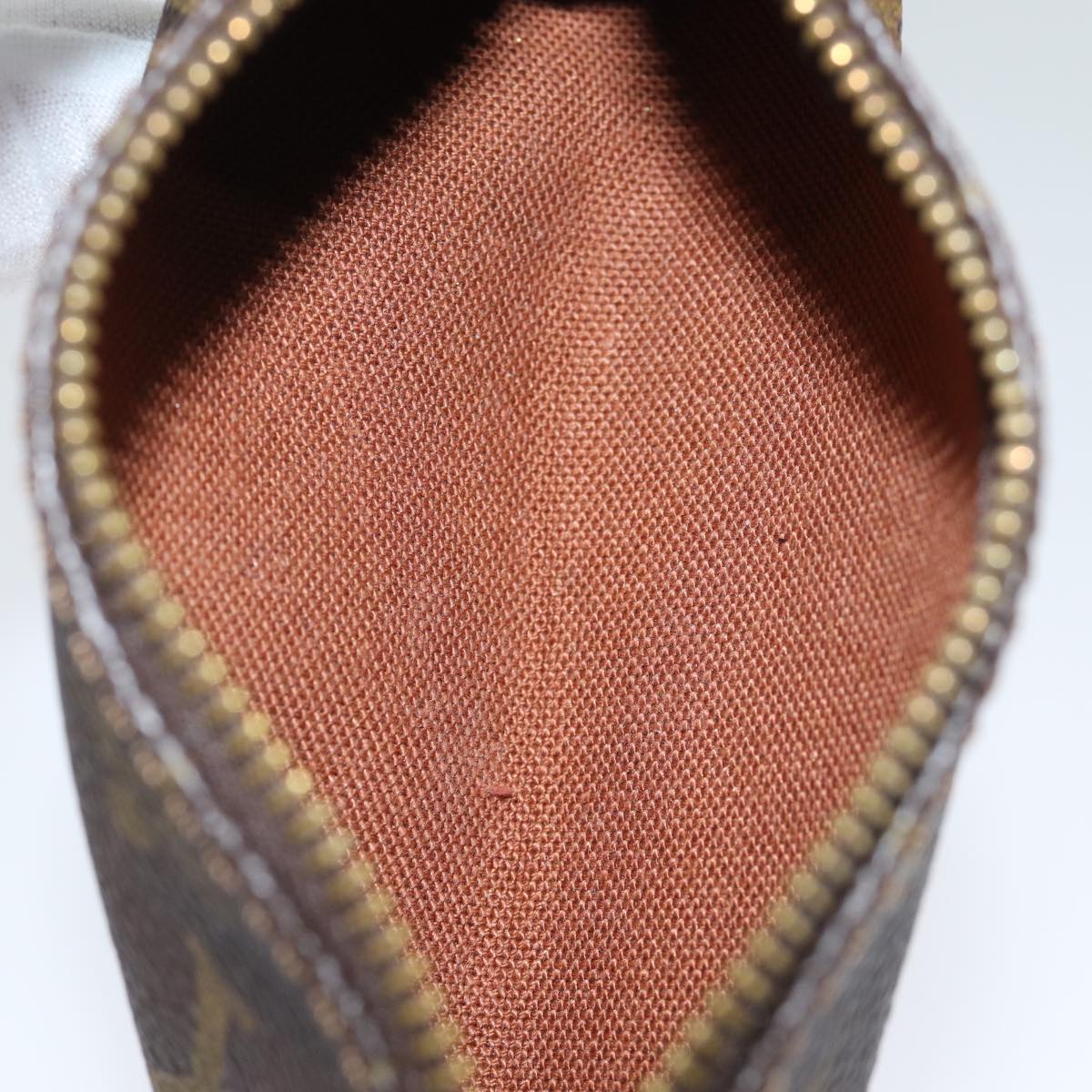 Louis Vuitton Etui À Balles De Golf  Canvas Clutch Bag ()