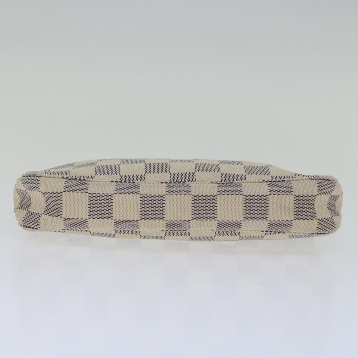 Louis Vuitton Pochette Accessoires  Canvas Clutch Bag ()