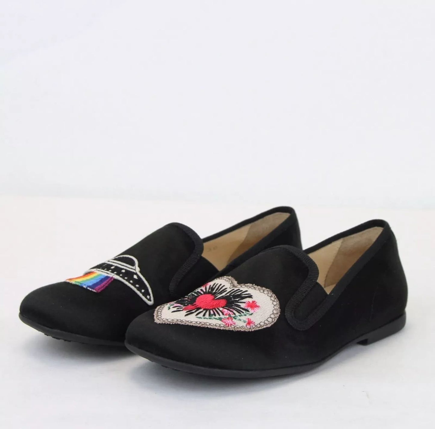 Gucci Unisex Children's Black Silk Flats w/Heart Icon 32/US .5 484976 1000