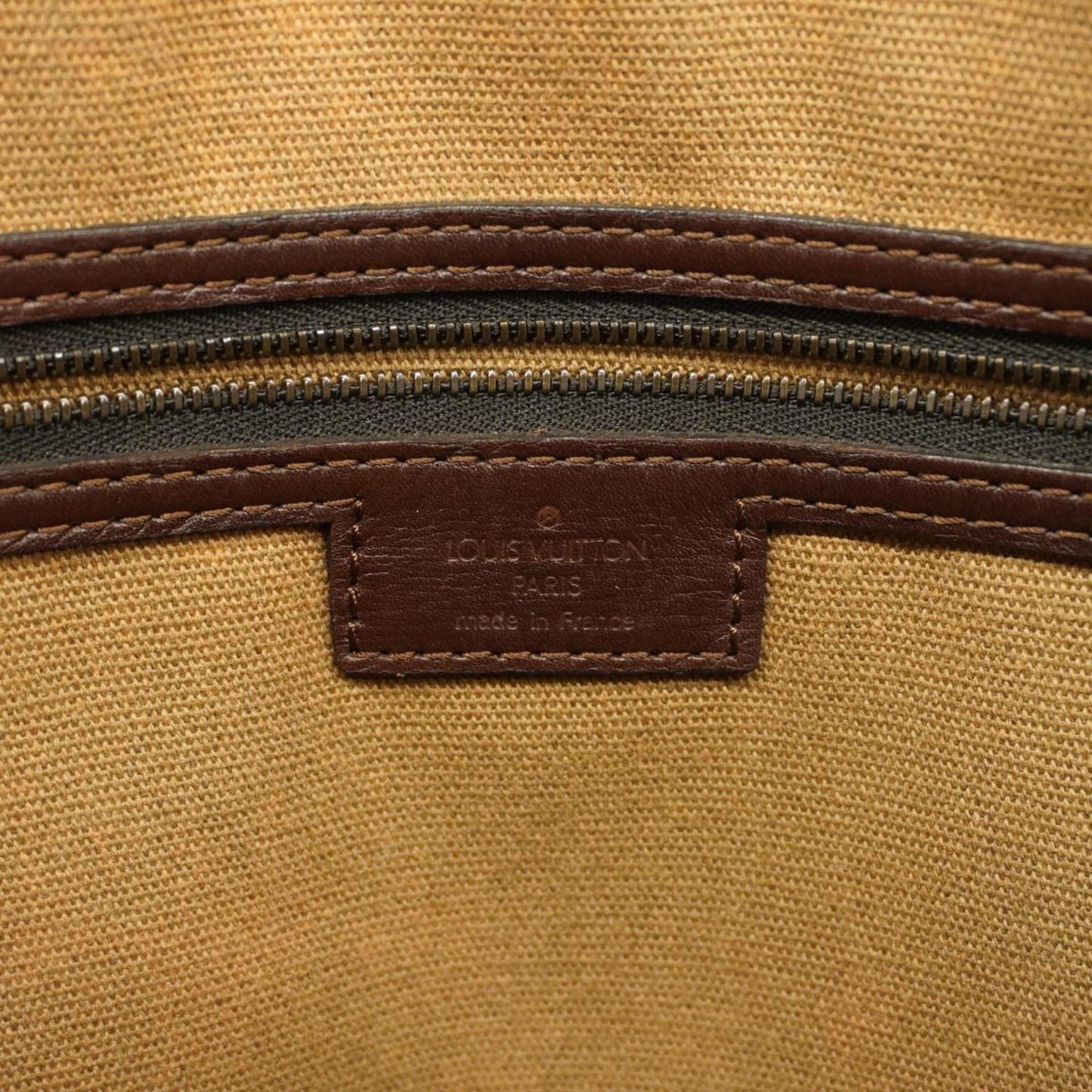 Louis Vuitton Huron  Leather Handbag ()