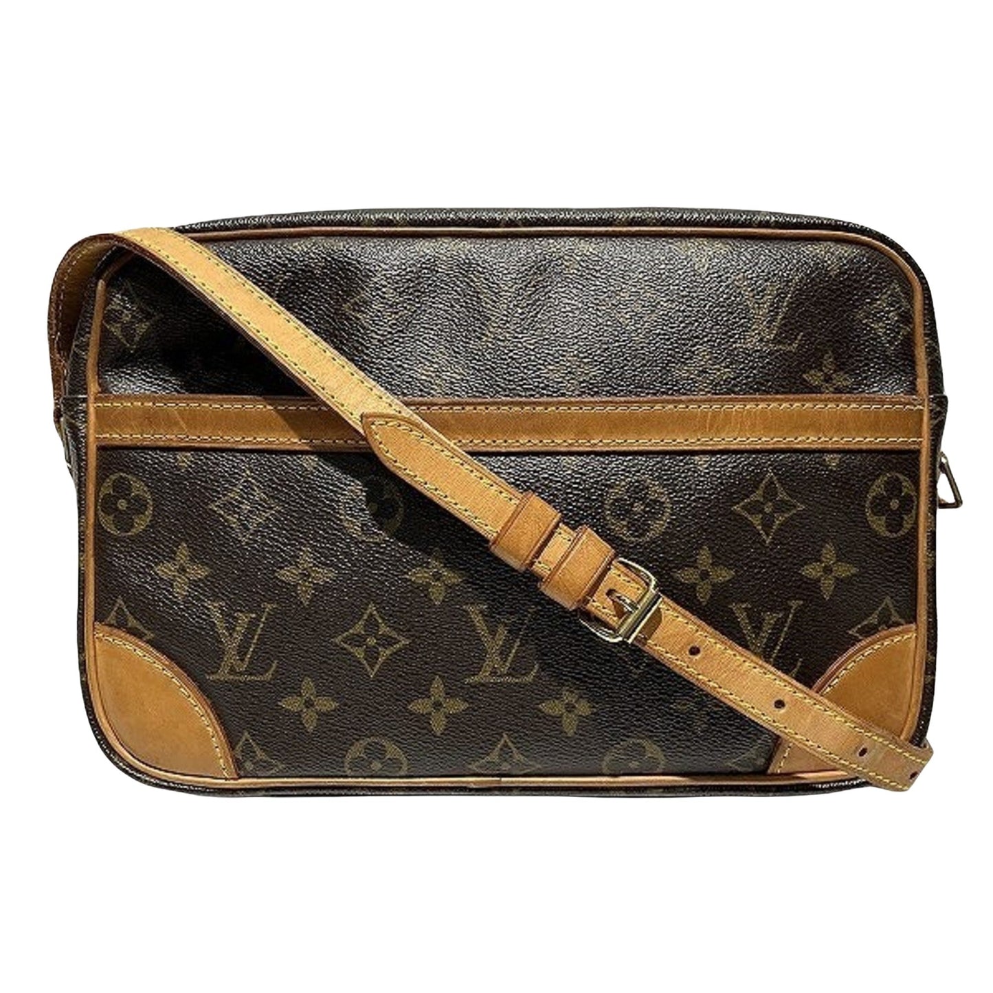 Louis Vuitton Trocadéro  Canvas Shoulder Bag ()