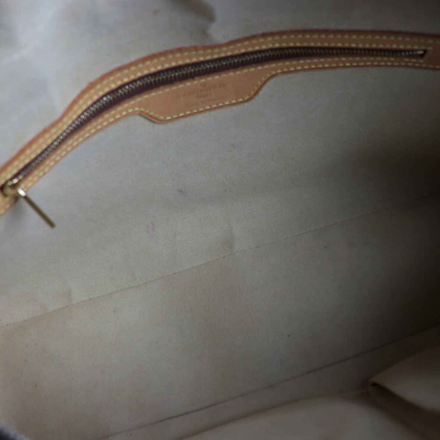 Louis Vuitton Cité  Canvas Shoulder Bag ()