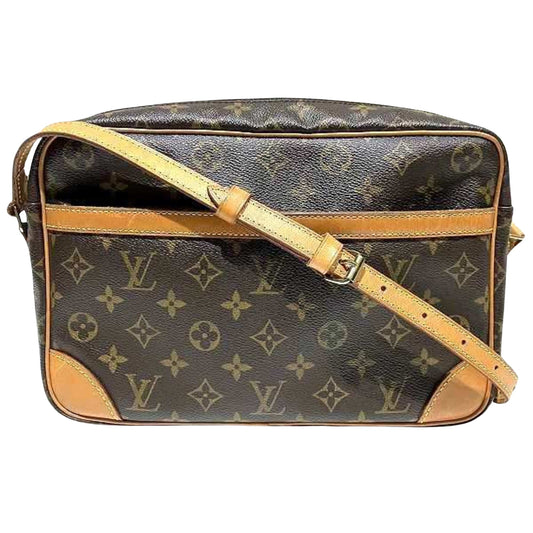 Louis Vuitton Trocadéro  Canvas Shoulder Bag ()