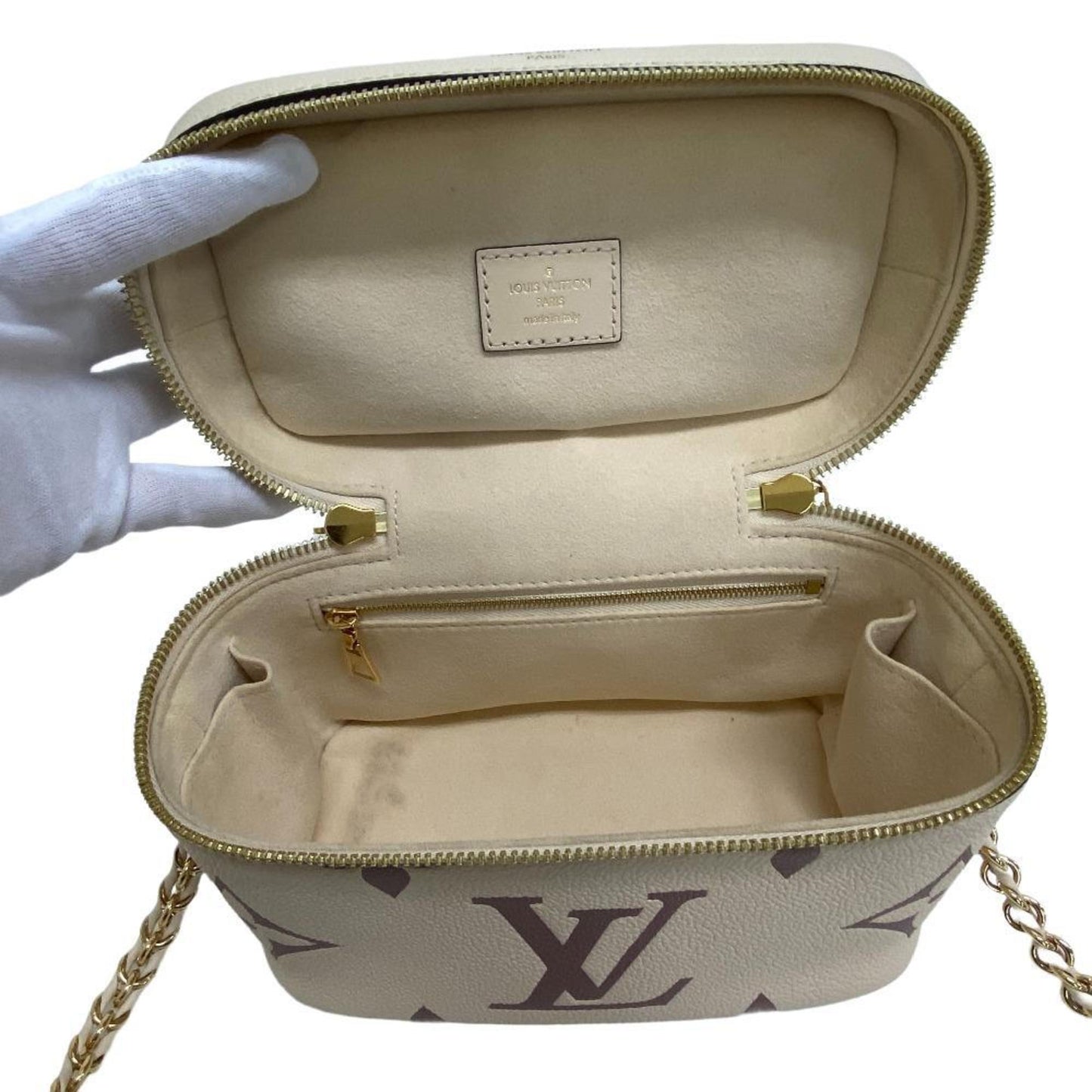 Louis Vuitton Vanity  Leather Handbag ()