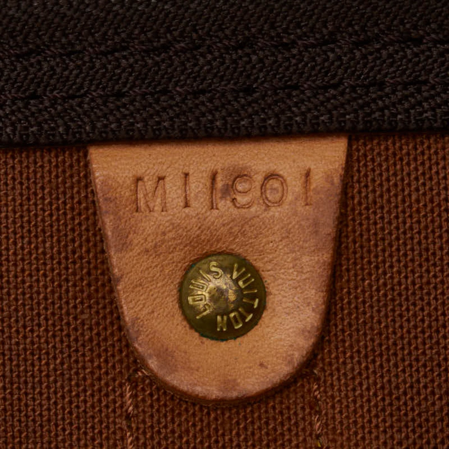 Louis Vuitton Keepall 55  Canvas Travel Bag ()