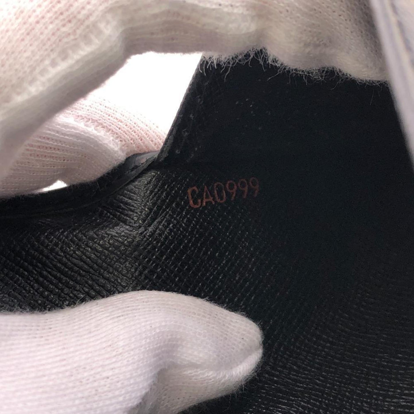 Louis Vuitton Couverture Agenda De Poche  Leather Wallet  ()