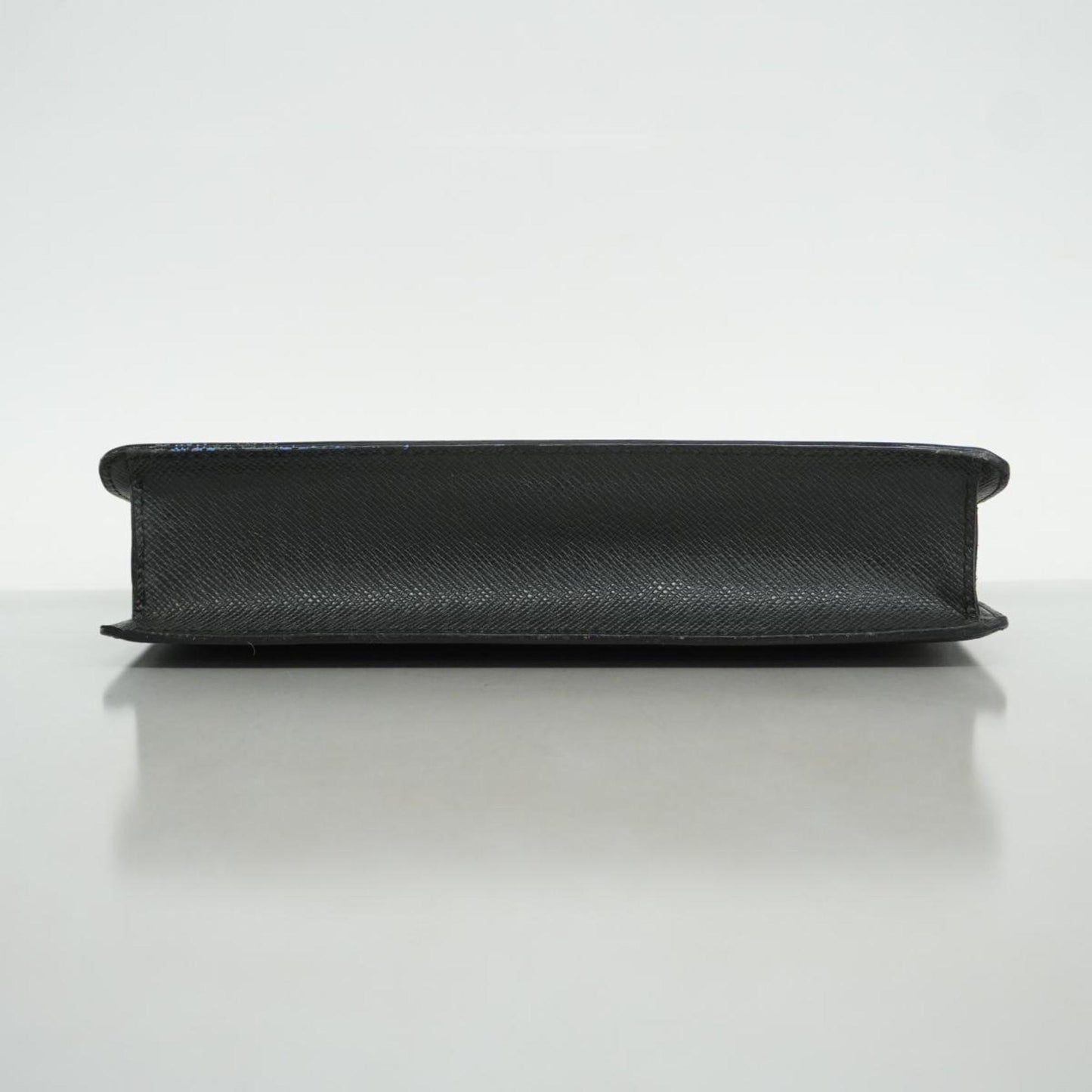 Louis Vuitton Belaia  Leather Clutch Bag ()
