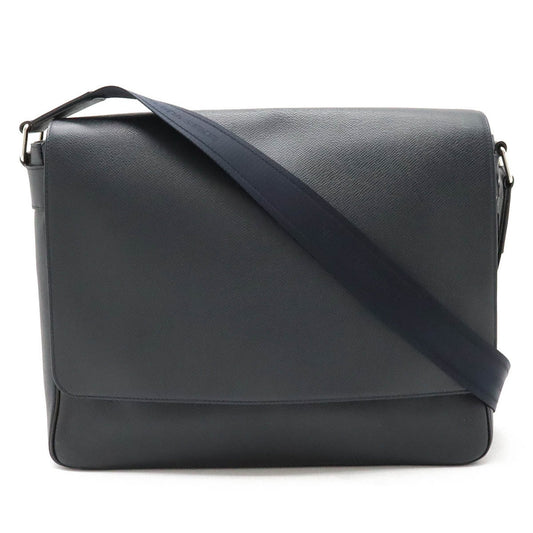 Louis Vuitton Messenger  Leather Shoulder Bag ()