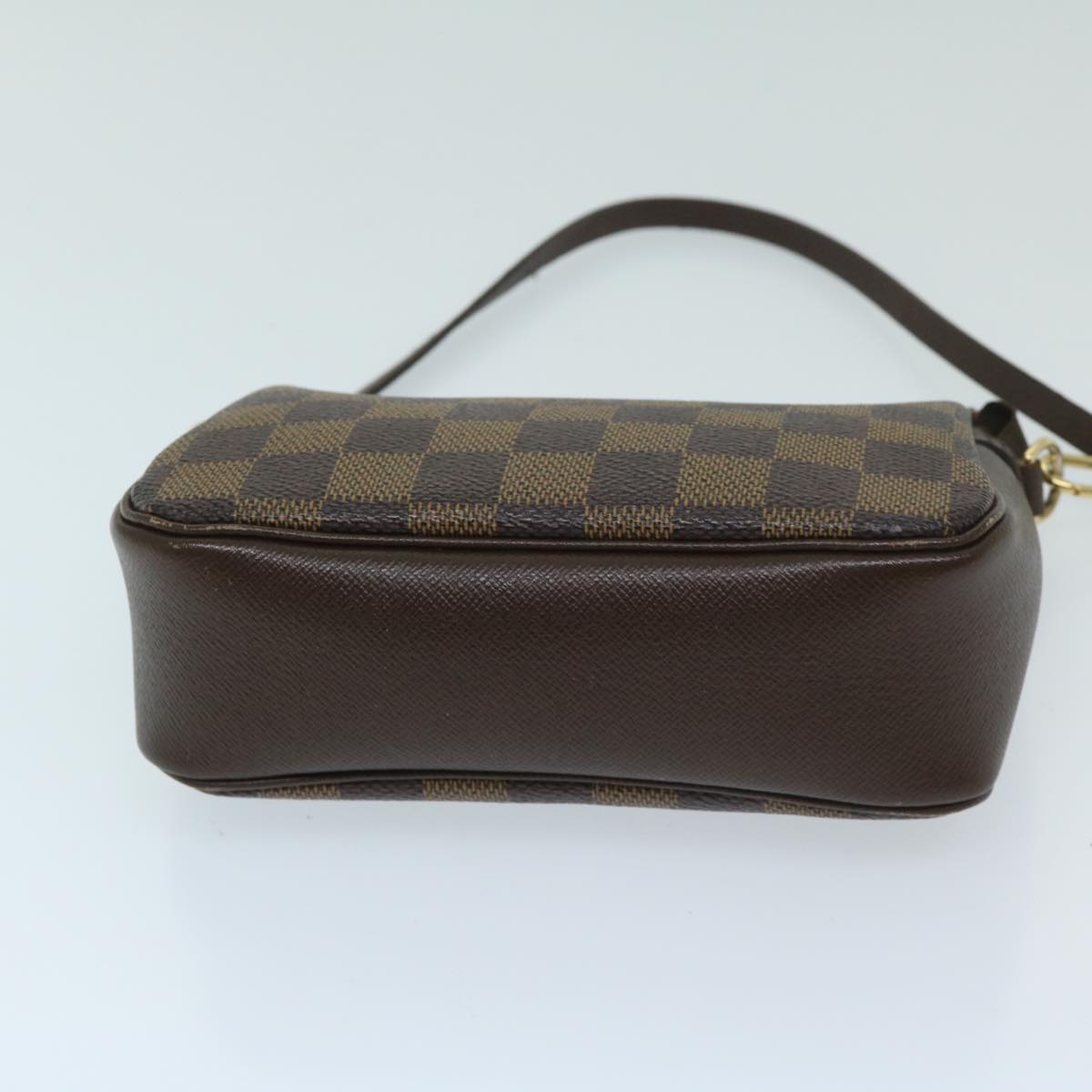 Louis Vuitton Trousse Makeup  Cotton Clutch Bag ()