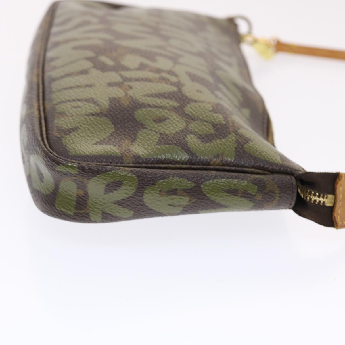 Louis Vuitton Pochette Accessoire  Canvas Clutch Bag ()