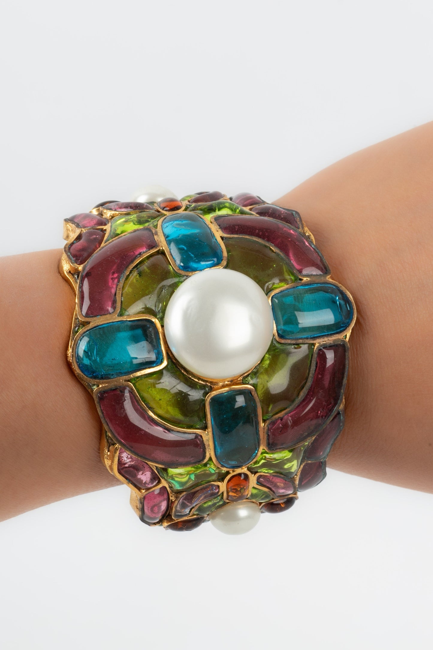 Bracelet en pâte de verre Chanel