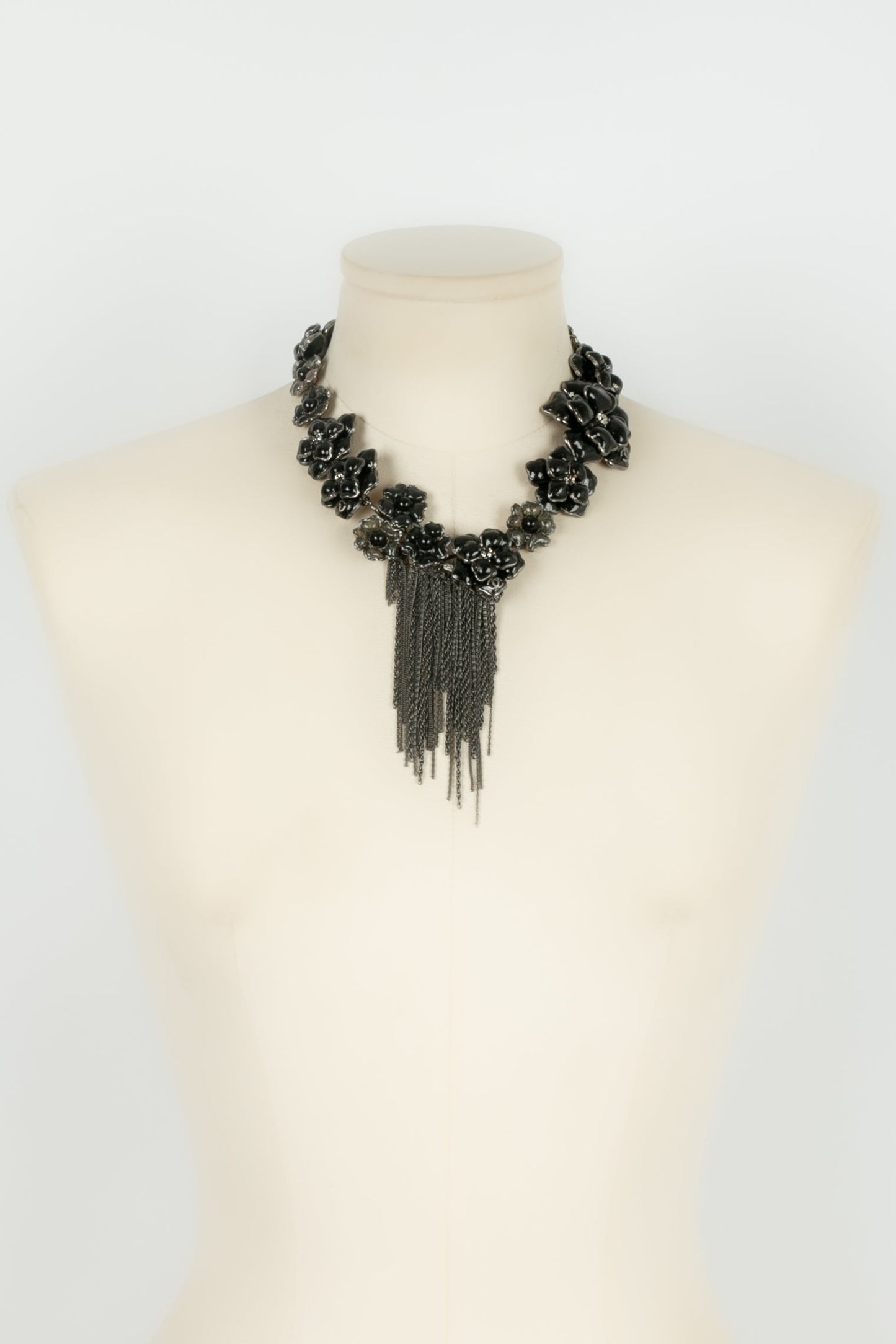 Collier camélia Chanel