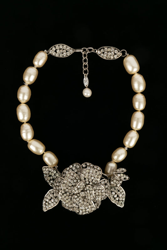 Collier camélia Chanel 1984