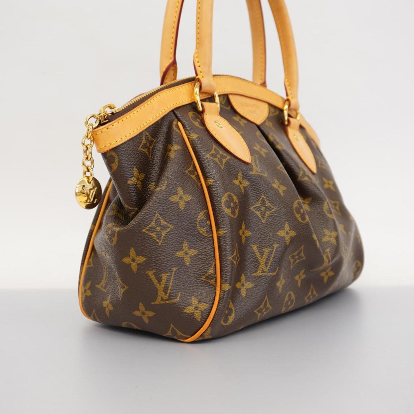 Louis Vuitton Tivoli  Canvas Handbag ()