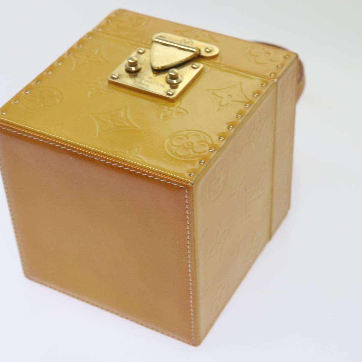 Louis Vuitton Bleecker  Patent Leather Clutch Bag ()