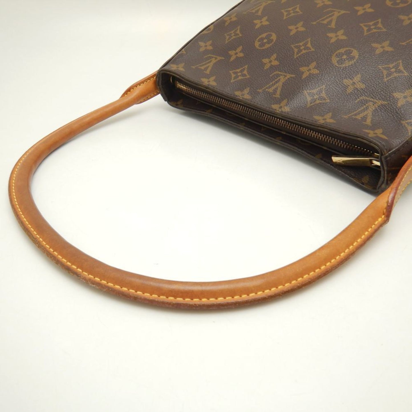 Louis Vuitton Looping Mm  Canvas Shoulder Bag ()