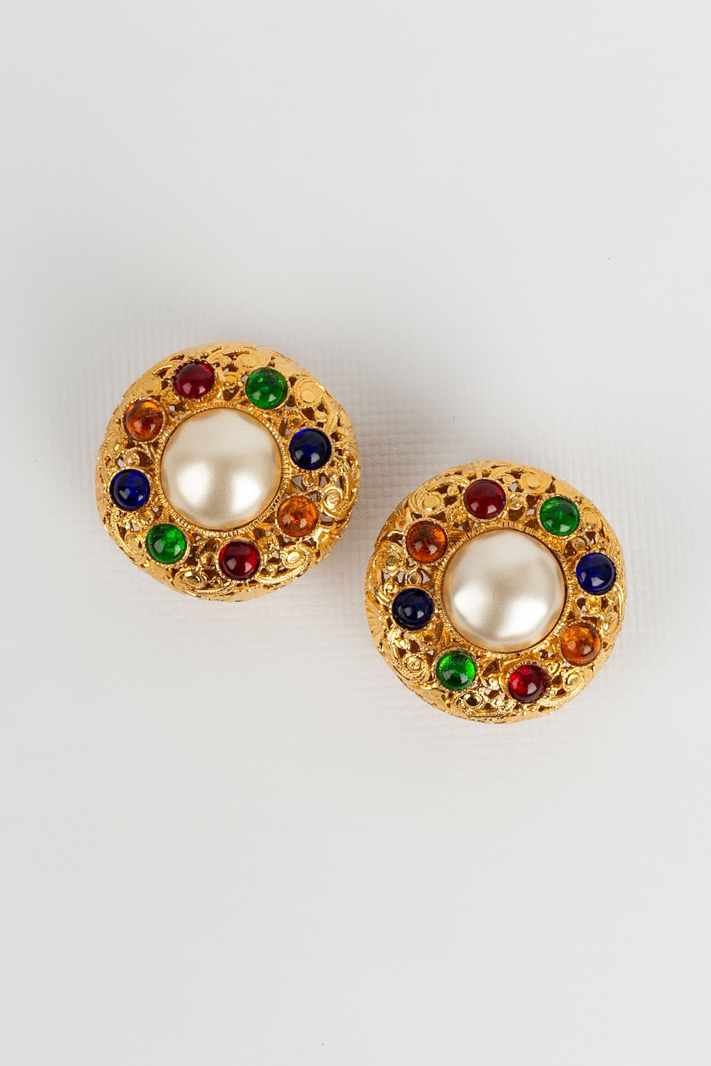Boucles d'oreilles baroques Chanel