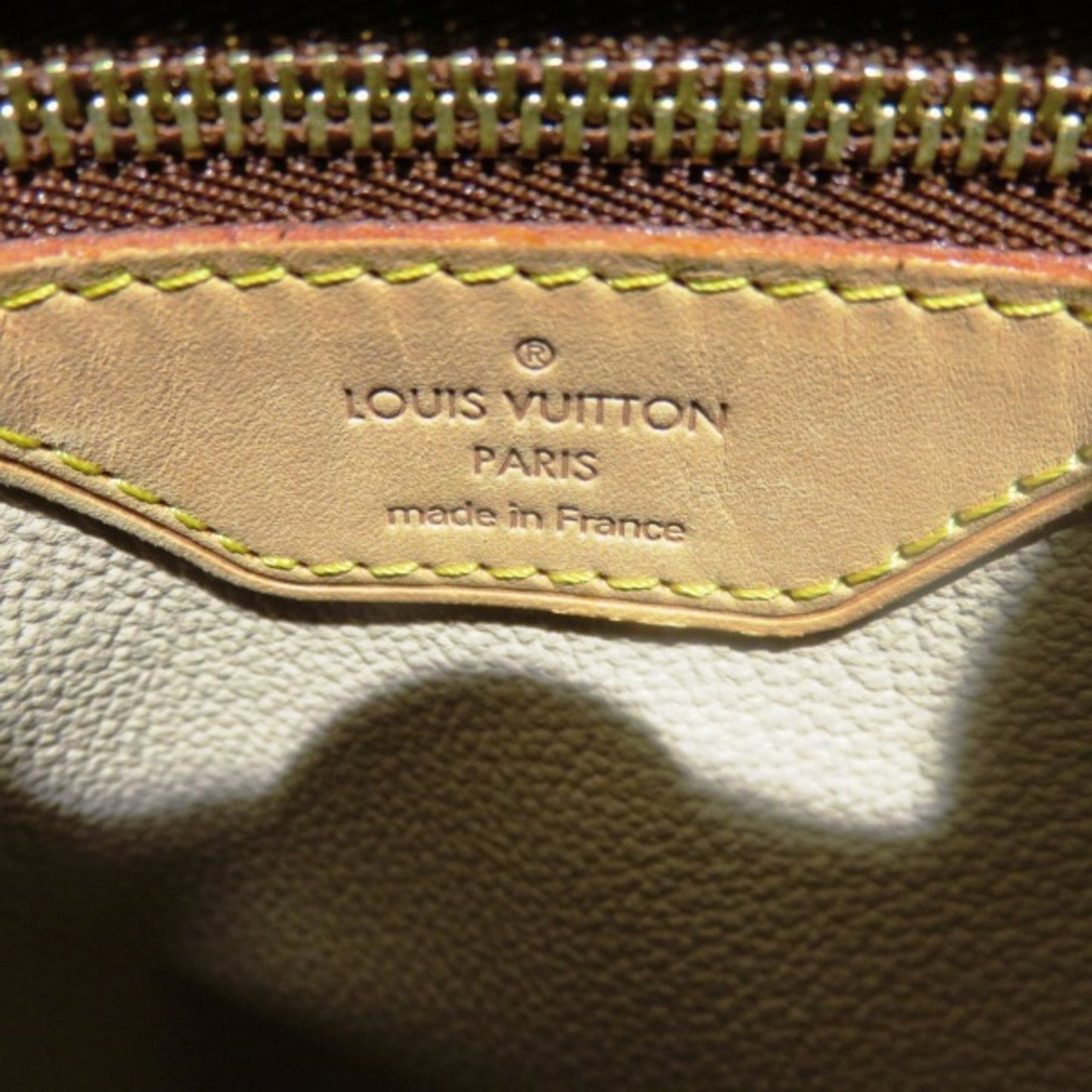 Louis Vuitton Bucket Pm  Canvas Handbag ()