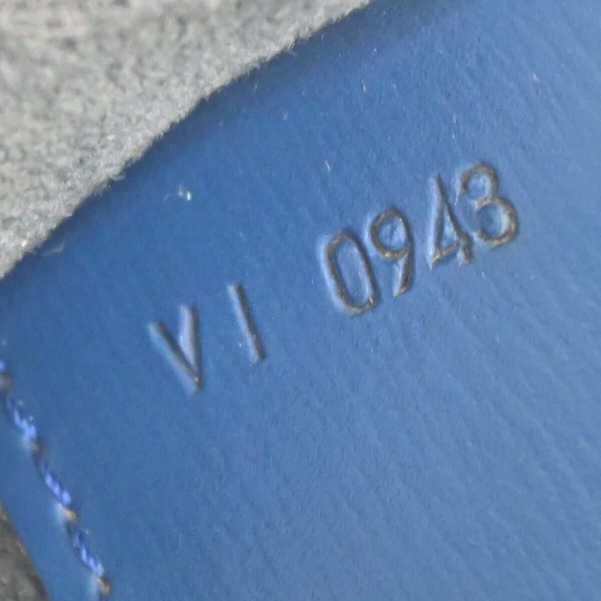 Louis Vuitton Cluny  Leather Shoulder Bag ()