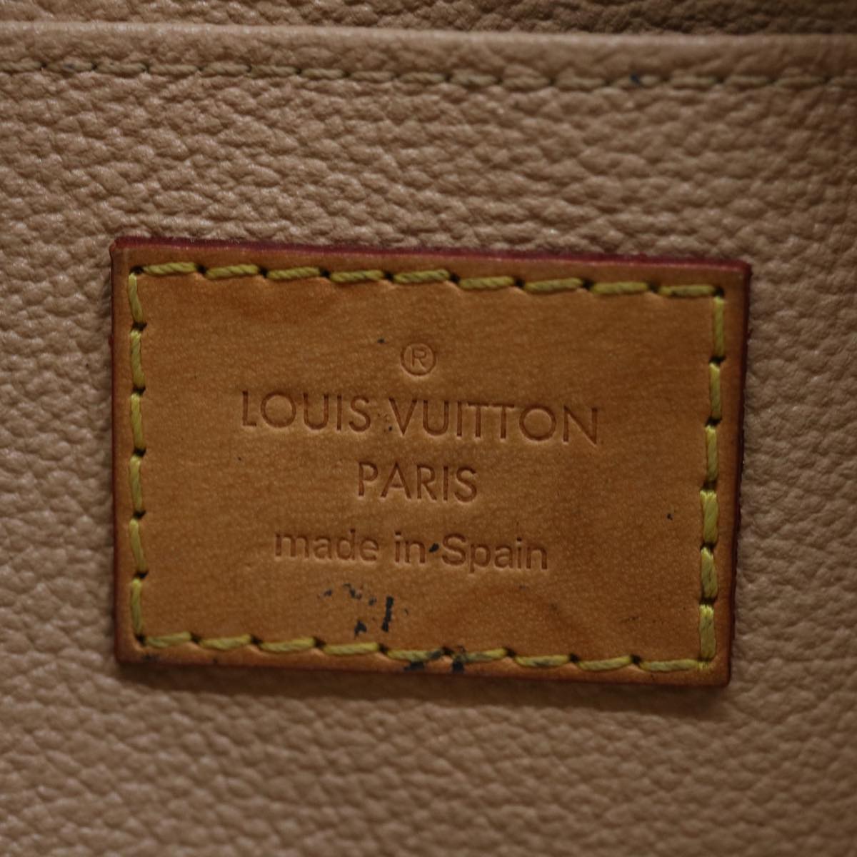 Louis Vuitton Cosmetic Pouch  Canvas Clutch Bag ()