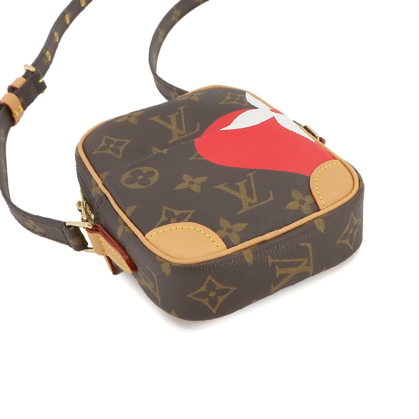 Louis Vuitton Game On  Canvas Shoulder Bag ()
