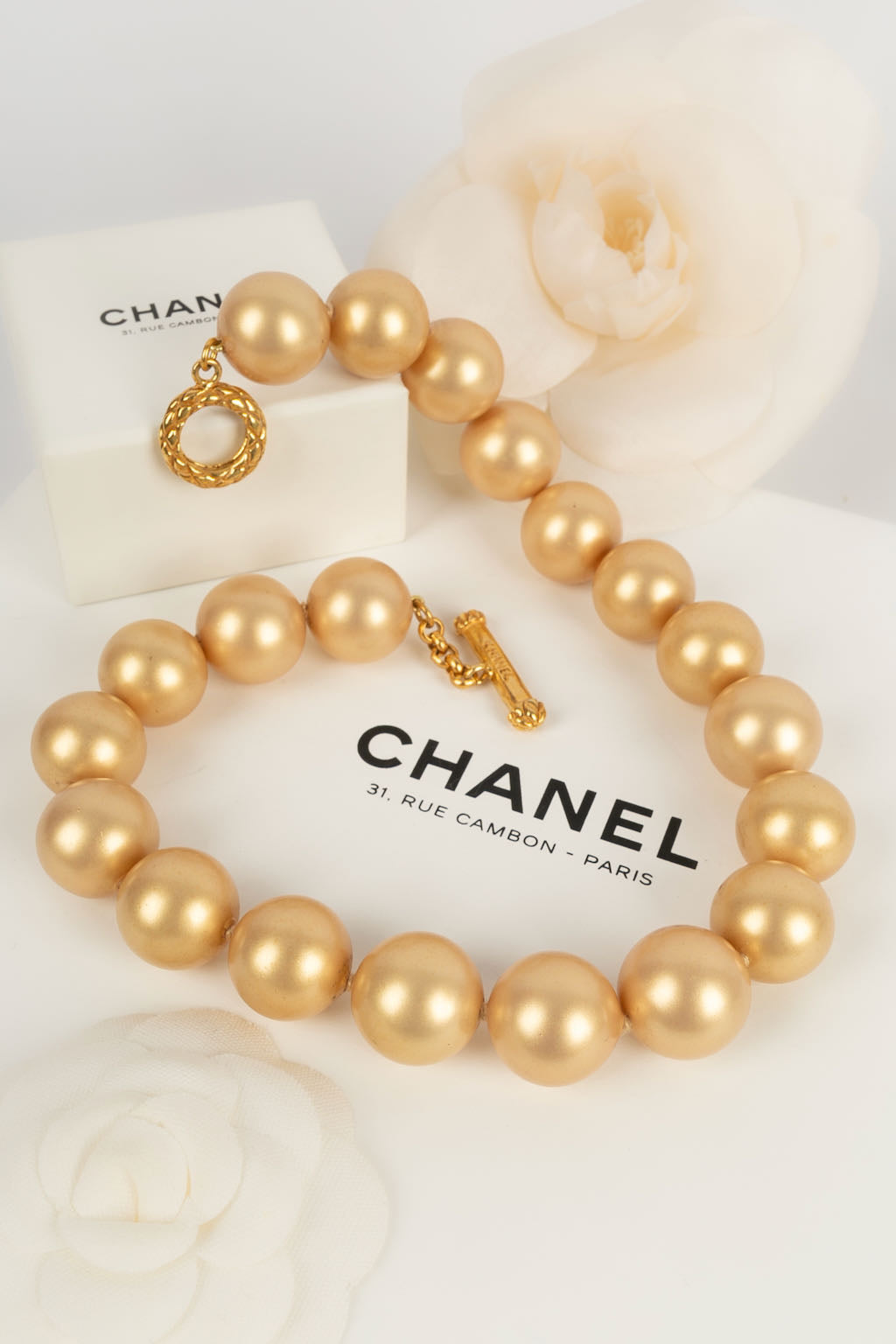 Collier de perles Chanel