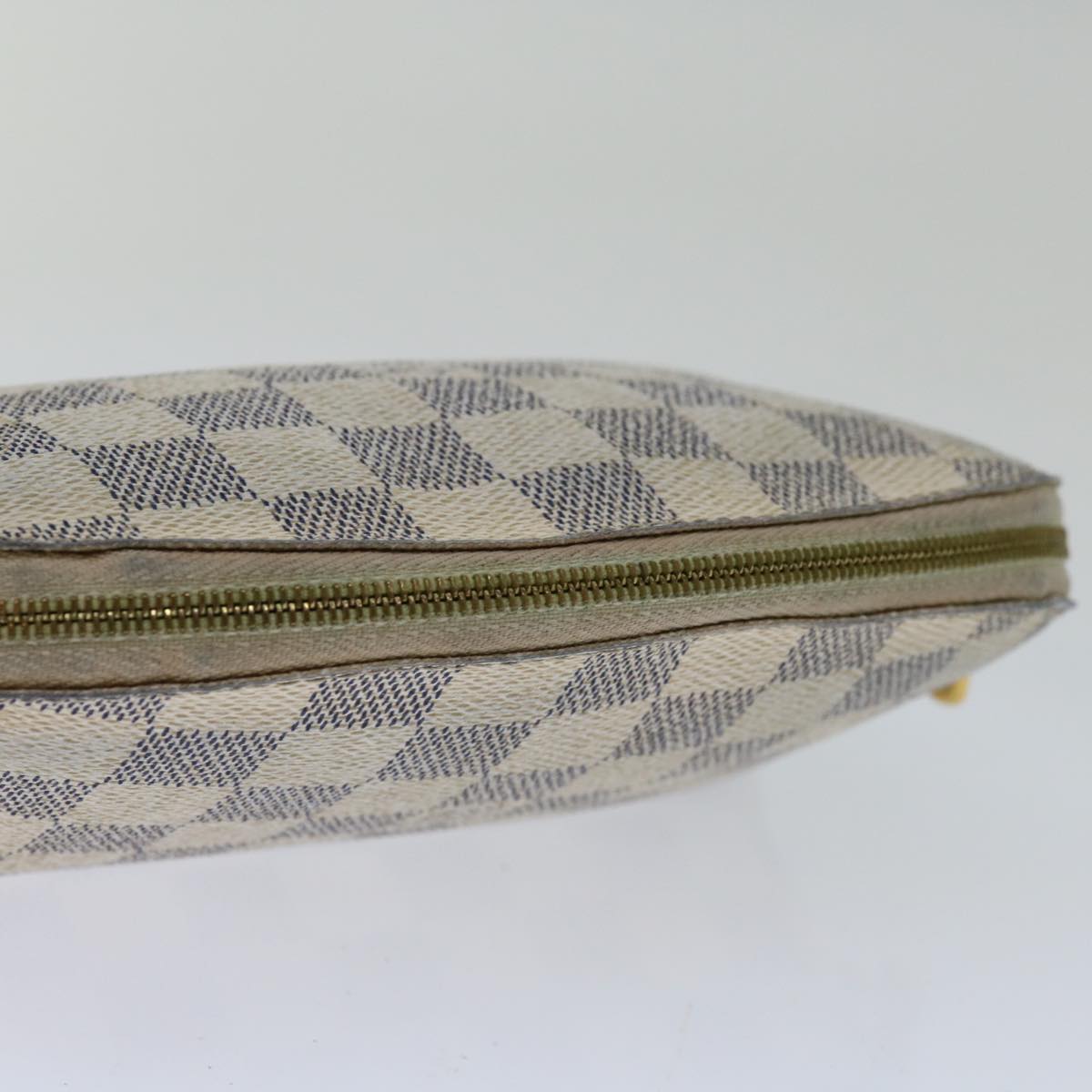 Louis Vuitton Cosmetic Pouch  Canvas Clutch Bag ()