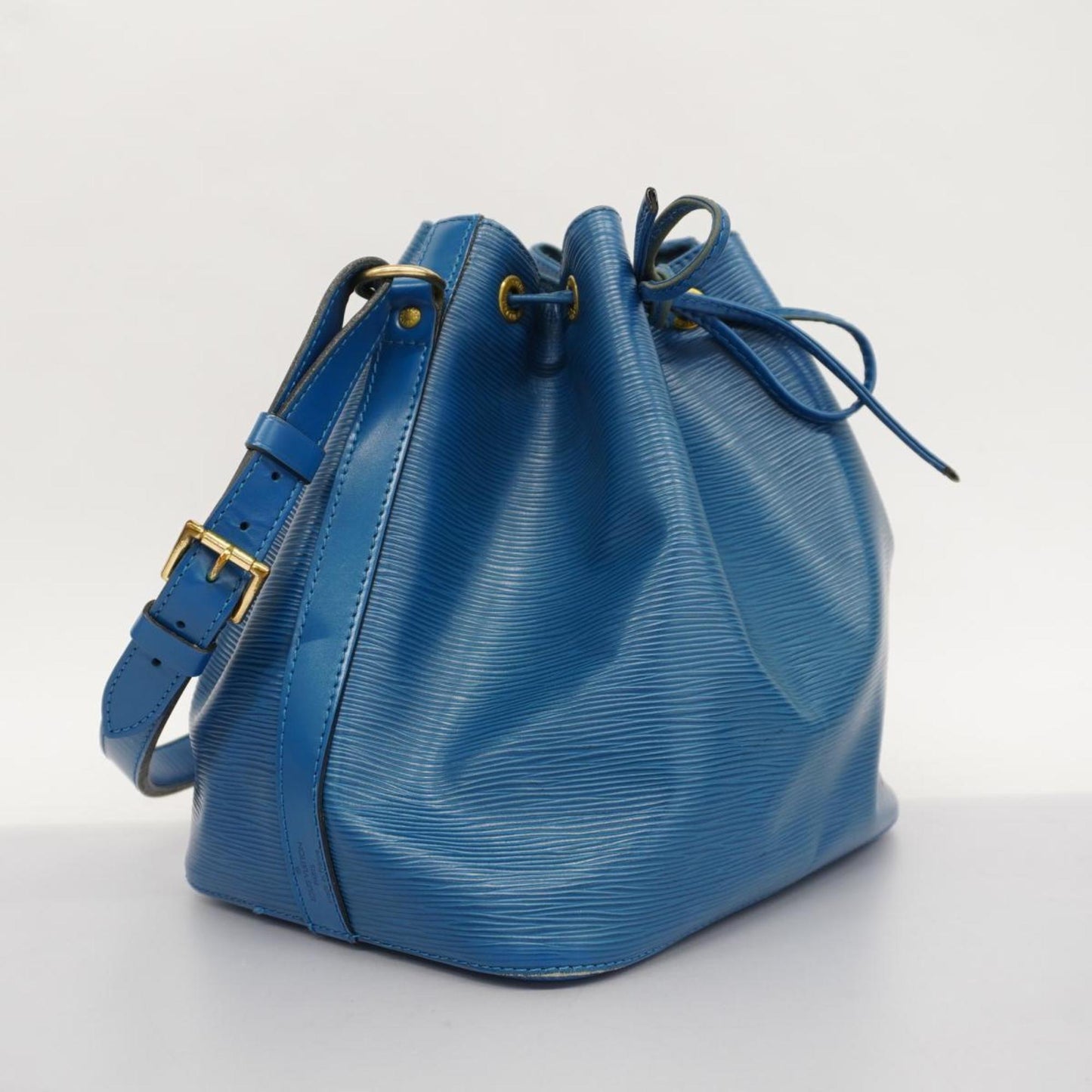 Louis Vuitton Petit Noé  Leather Shoulder Bag ()