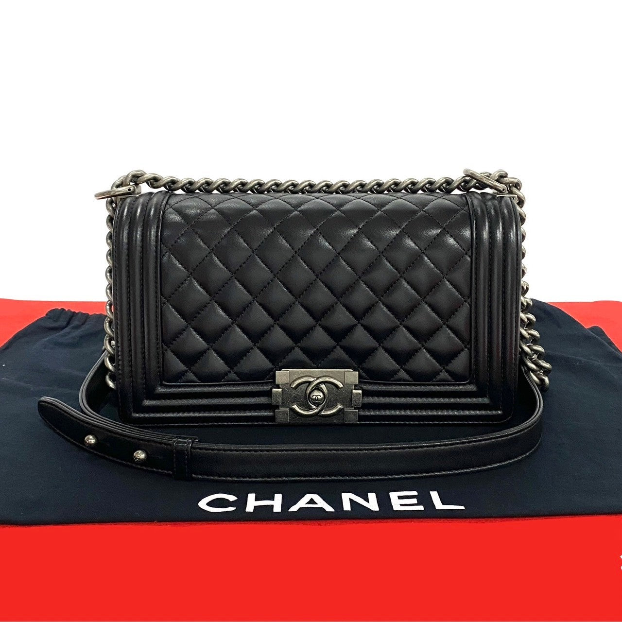 CHANEL ボーイシャネル