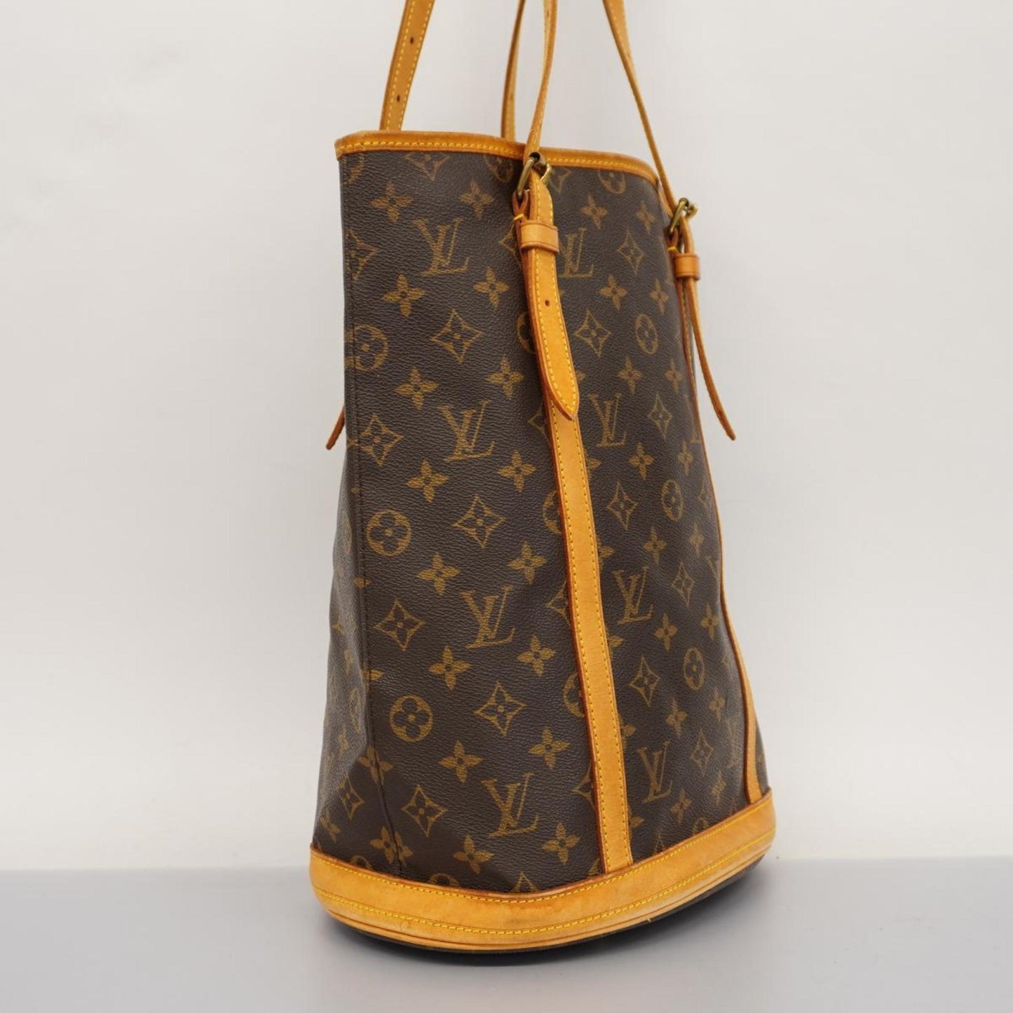 Louis Vuitton Bucket Gm  Canvas Tote Bag ()