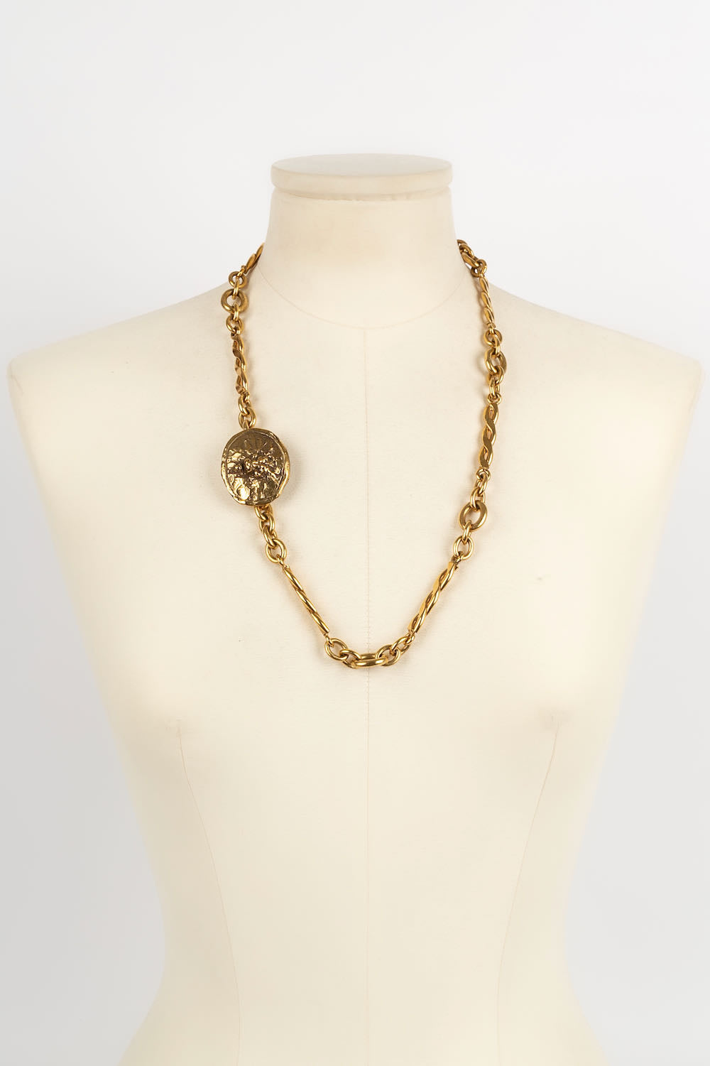 Collier Chanel