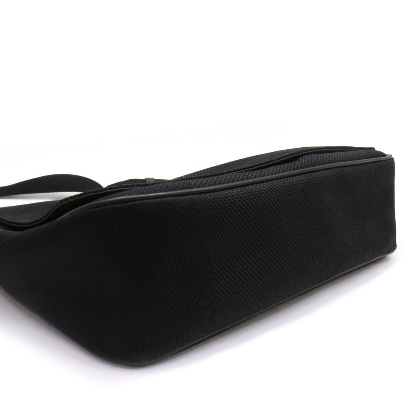 Louis Vuitton Messenger  Canvas Shoulder Bag ()