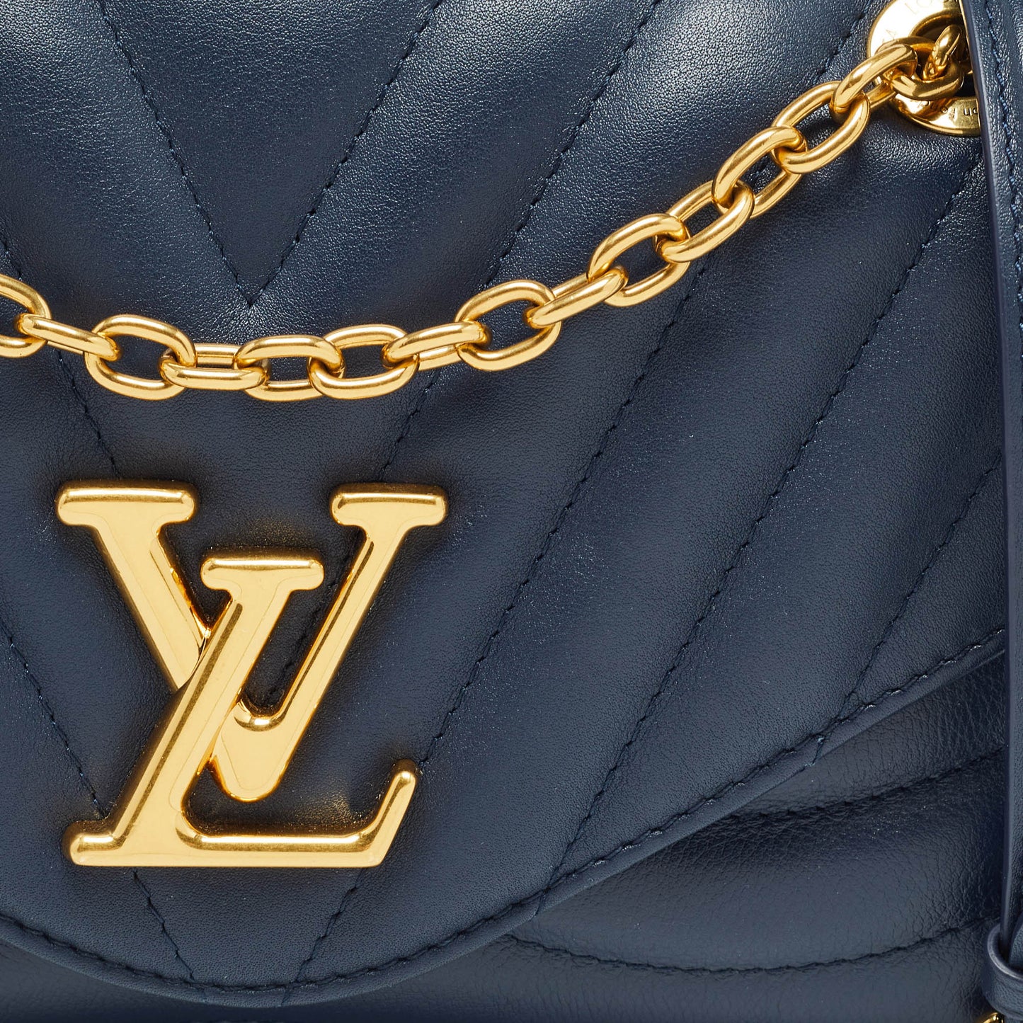 Louis Vuitton Navy Leather New Wave Chain Mm Bag