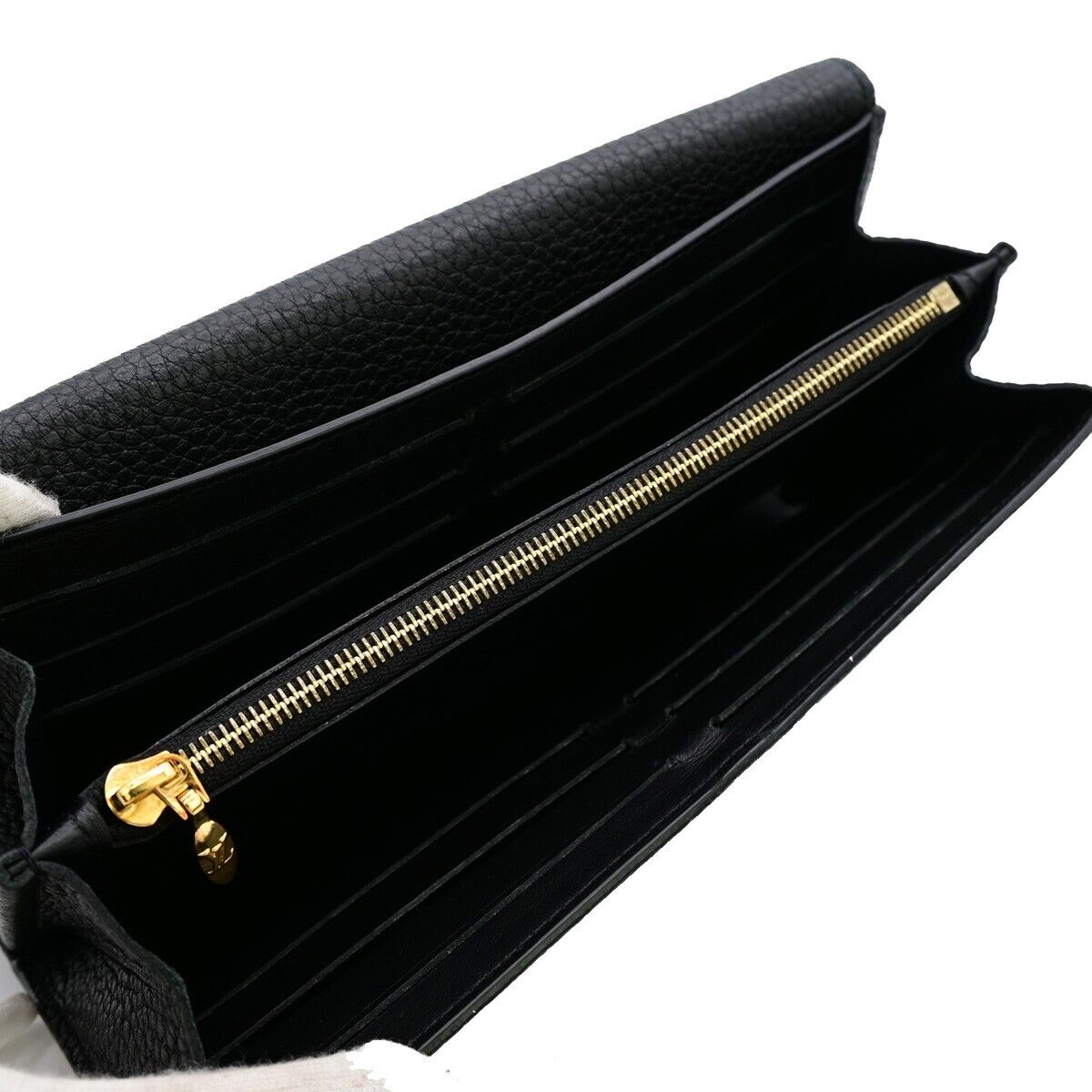 Louis Vuitton Capucines  Canvas Wallet  ()