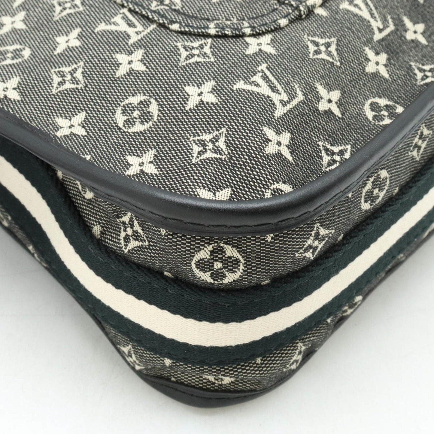 Louis Vuitton Mary Kate  Canvas Shoulder Bag ()
