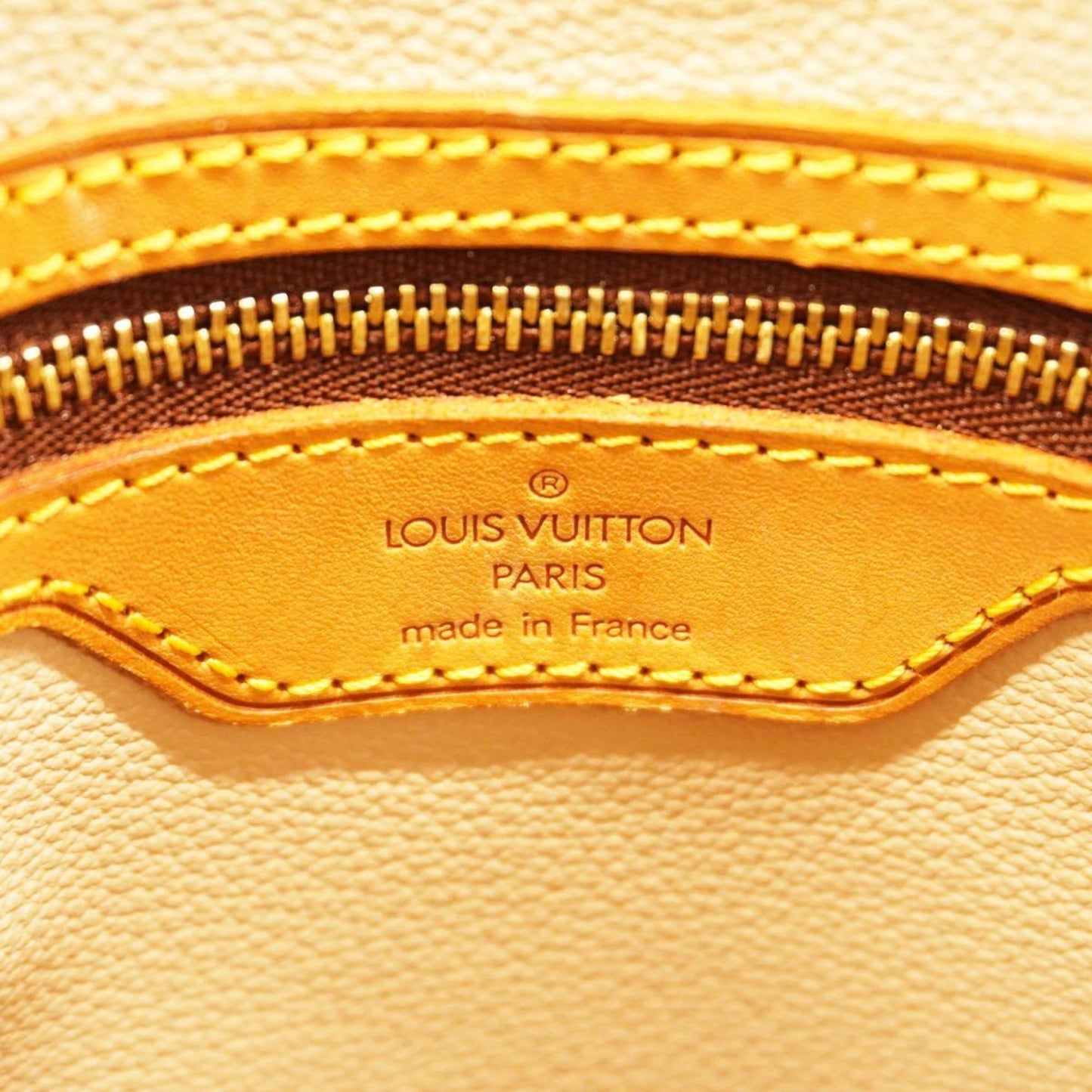 Louis Vuitton Bucket Pm  Canvas Tote Bag ()